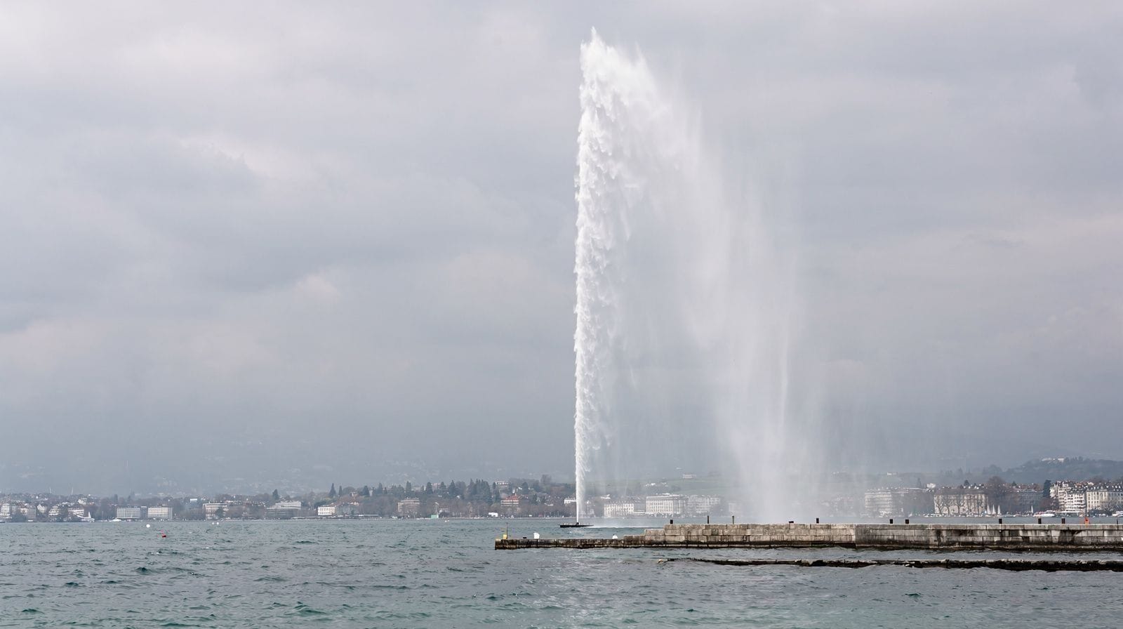 The Jet d'eau: When It Actually Runs (And When It Doesn't)