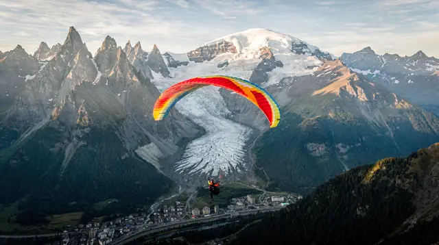 Chamonix Paragliding: Tandem Flights Over the Glaciers