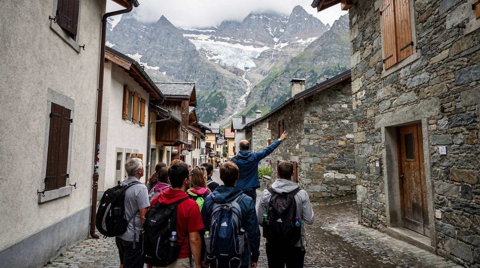Chamonix Walking Tour: Exploring the Town Center on Foot