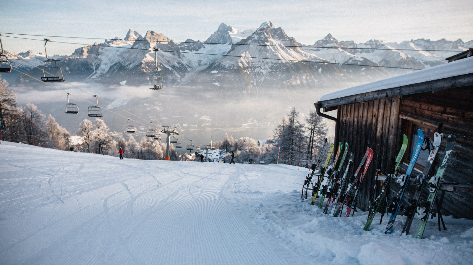 Chamonix Winter Sports: Skiing Below Mont Blanc