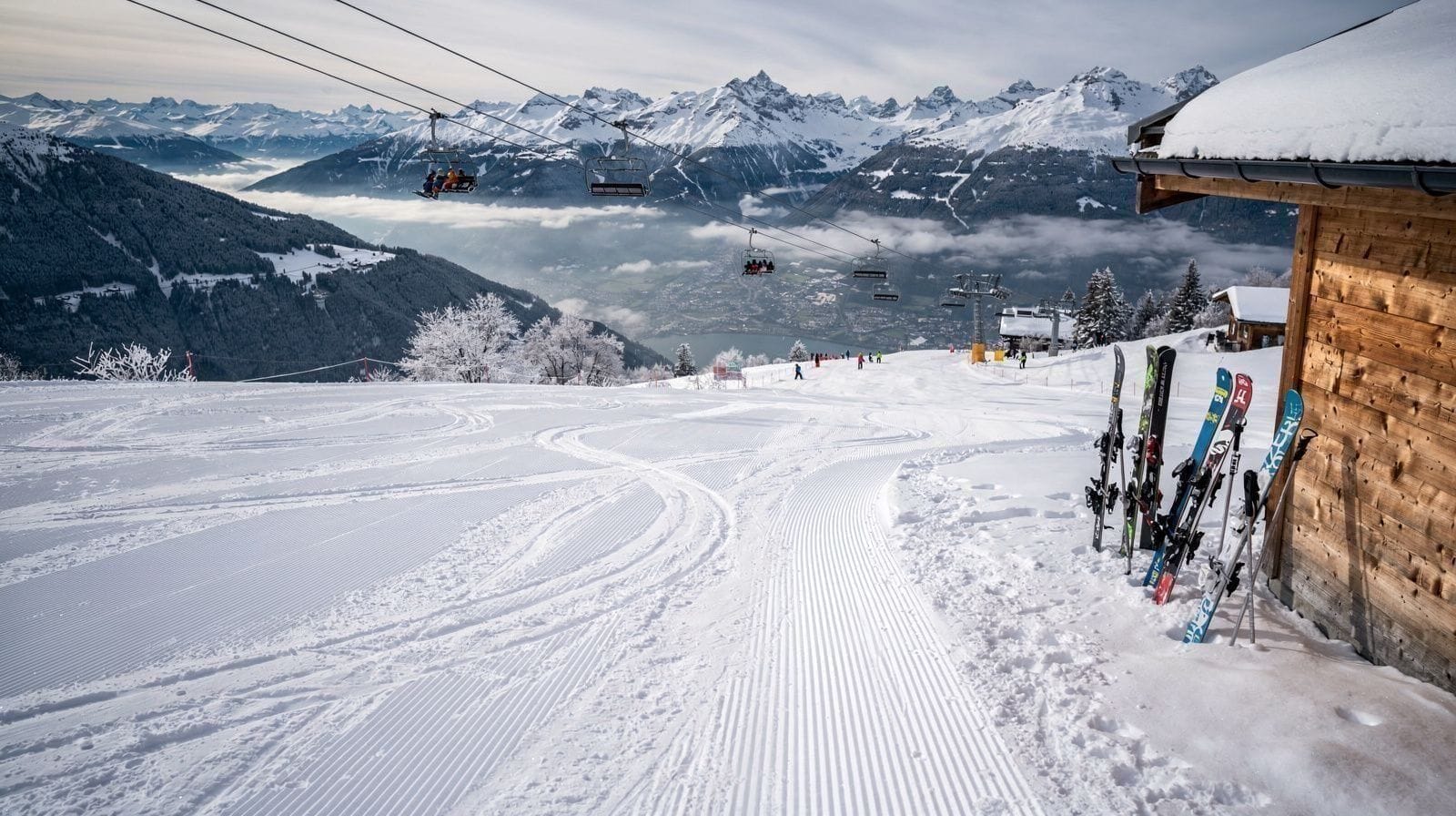 Crans-Montana Winter Sports: Skiing on a Sunny Valais Balcony