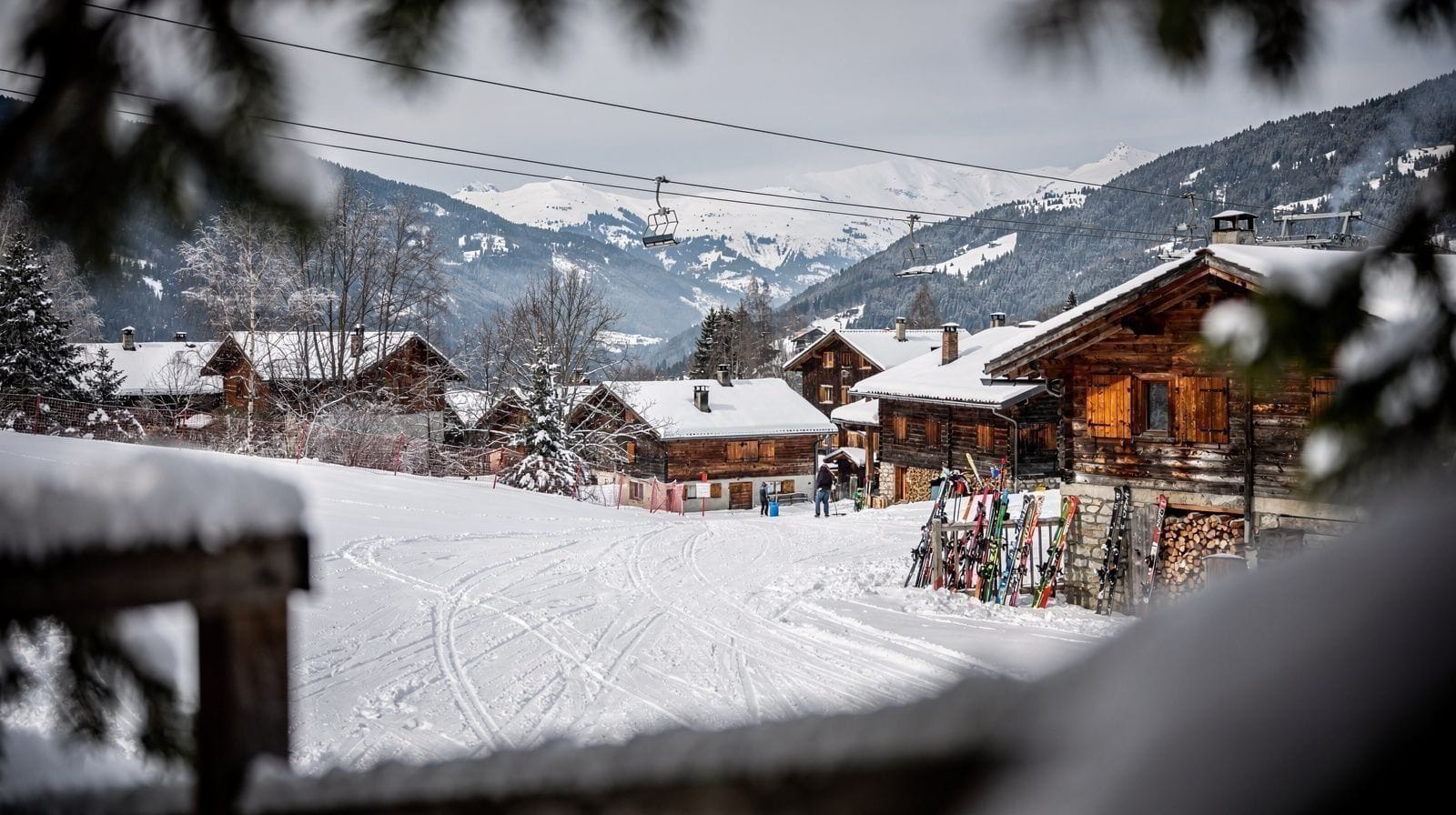 Morzine Winter Sports: Skiing France's Portes du Soleil from Geneva