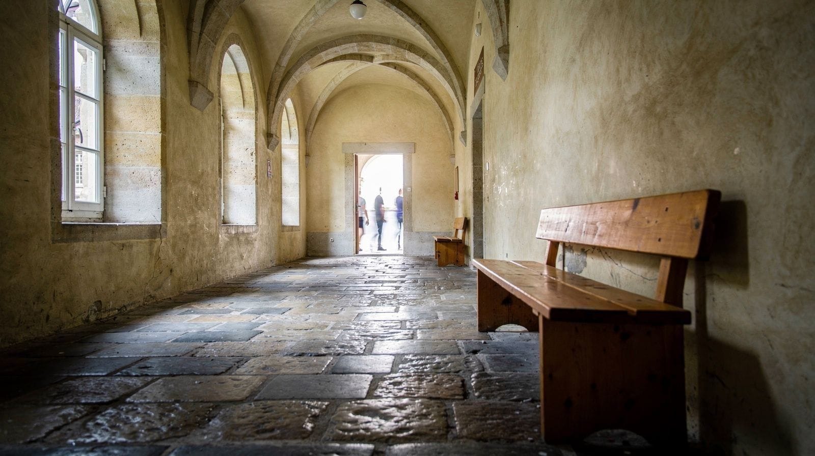 Neuchâtel's Old Town, Castle and Museums: A Lakeside Heritage Guide